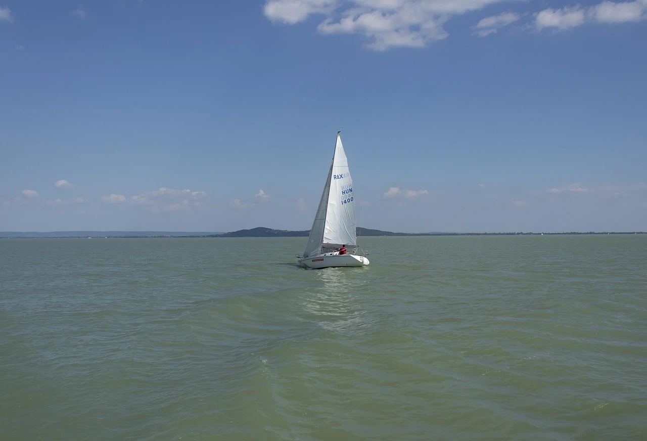 Vitorlás programok és regatták a Balatonon